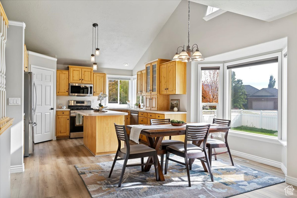 Photo 11 for MLS #2119196 at 9 W 2150 North