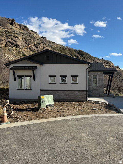 572 S ELENA LN Ogden, UT 84404