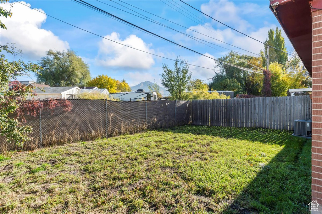 Photo 26 for MLS #2119231 at 815 E Whitemaple Way
