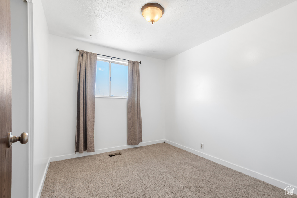 3261 S 4665 W West Valley City, UT 84120