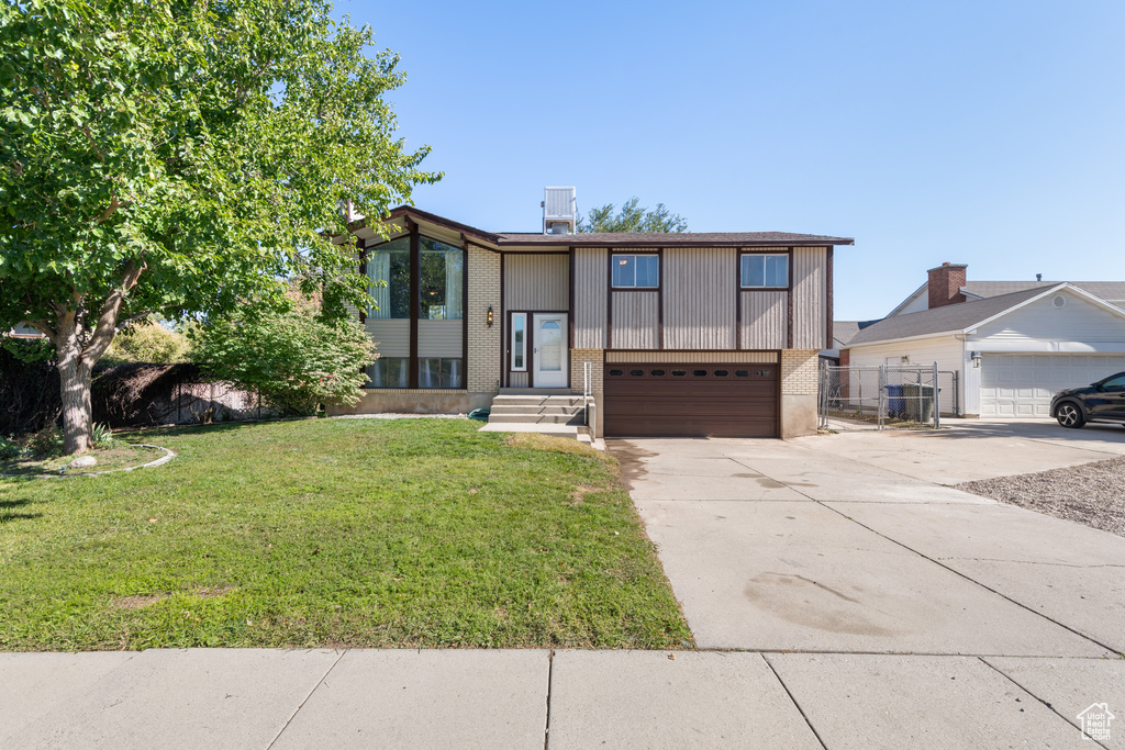 3261 S 4665 W West Valley City, UT 84120