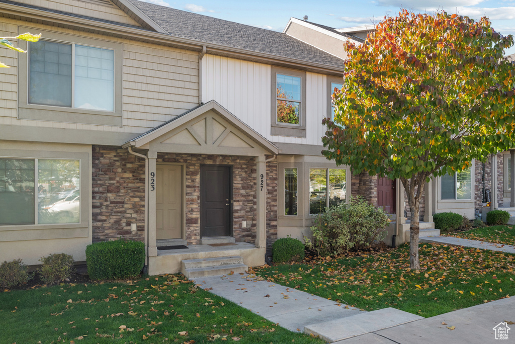 Photo 2 for MLS #2119239 at 927 N Independence Ave