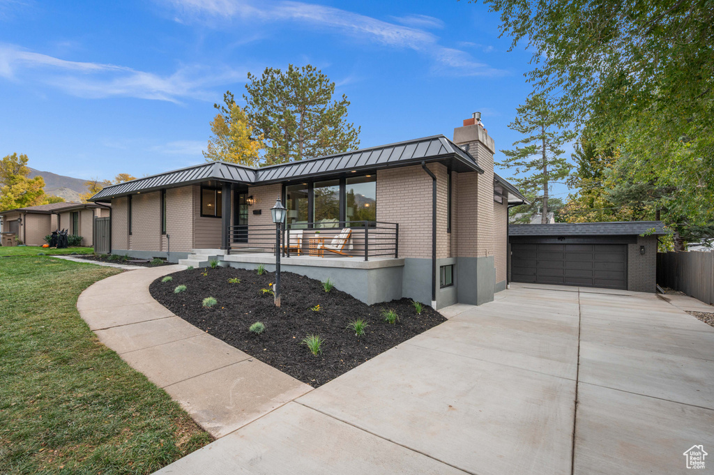 Photo 2 for MLS #2119280 at 1970 E Tartan Ave