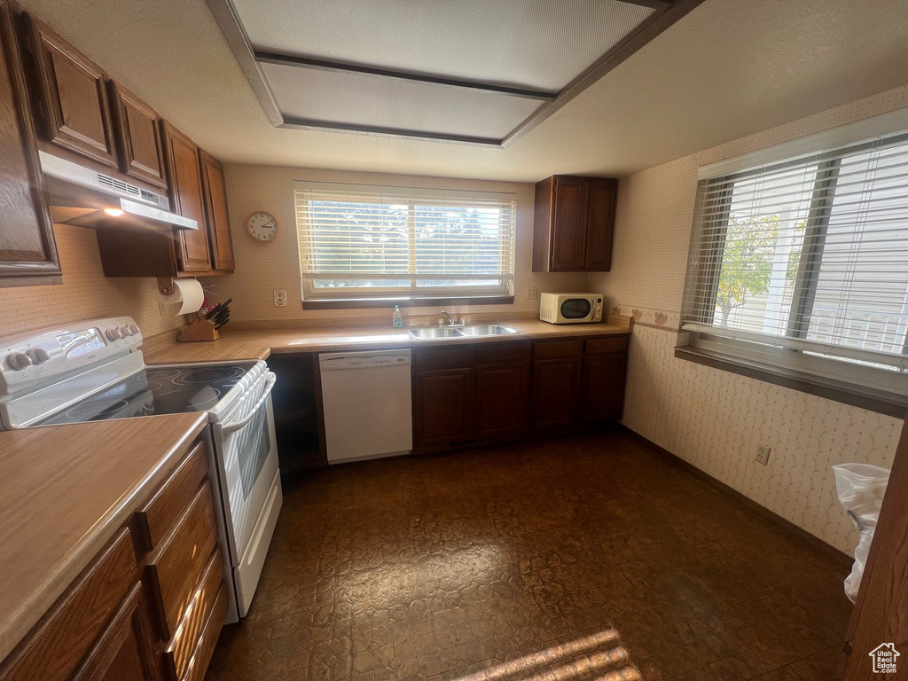 Photo 11 for MLS #2119285 at 819 Castle Gate Cir