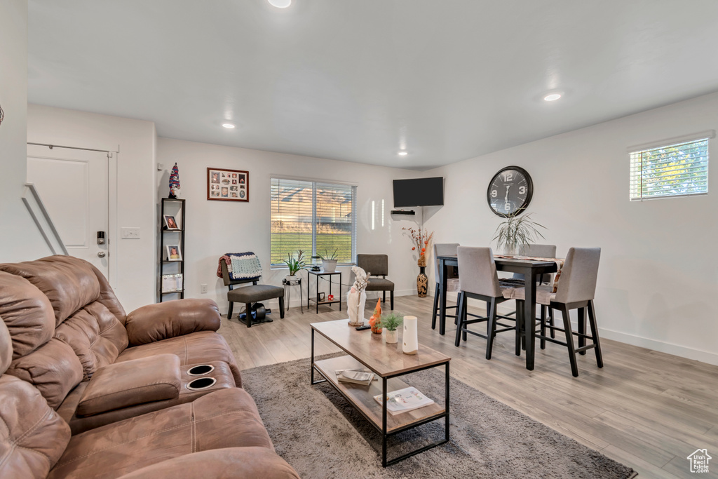 Photo 5 for MLS #2119297 at 6264 Cam Ct