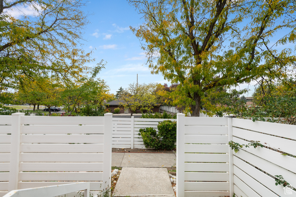 937 E ESSEX COURT WAY #3 Midvale, UT 84047