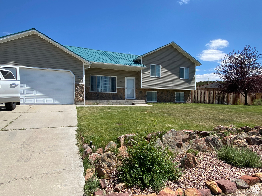 108 N 1ST AVE Dutch John, UT 84023