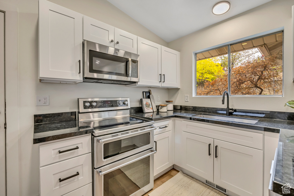 1492 E SANDY HILLS DR Sandy, UT 84093
