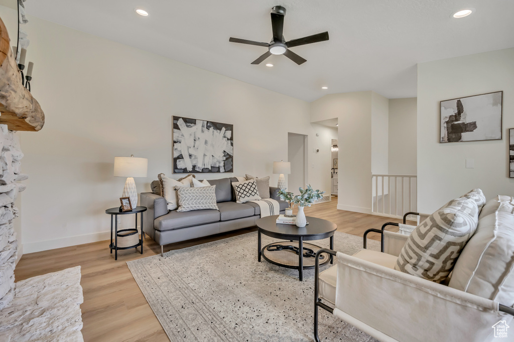 1492 E SANDY HILLS DR Sandy, UT 84093