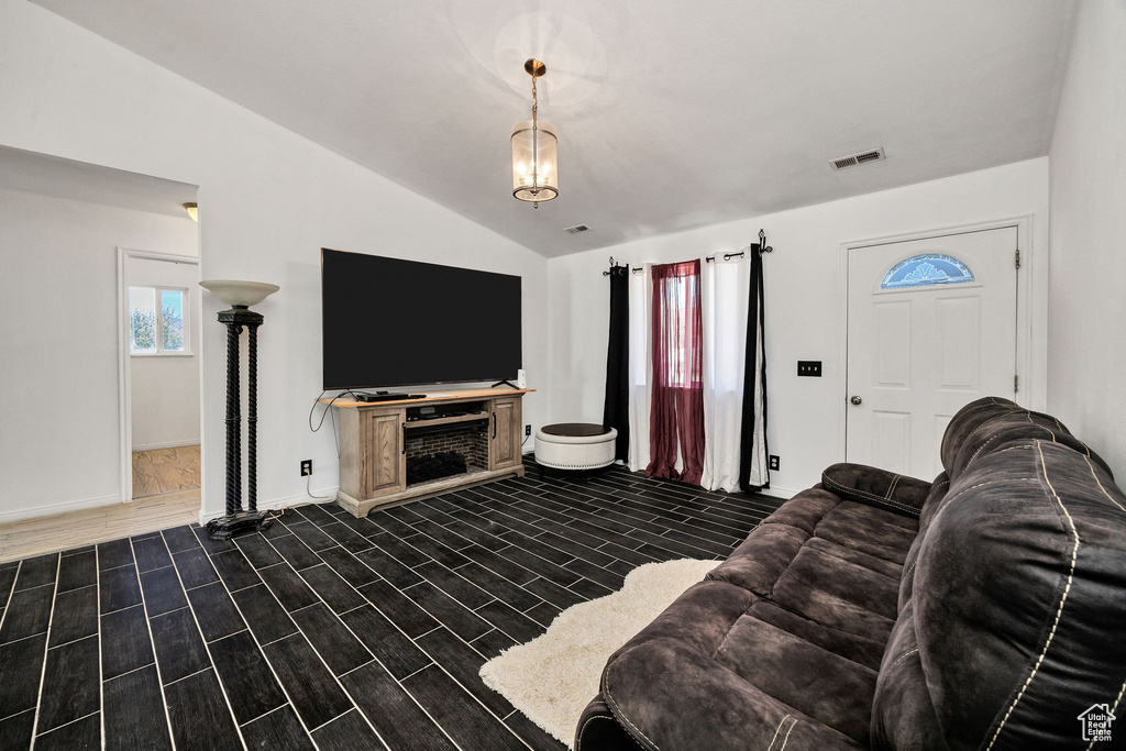 Photo 9 for MLS #2119344 at 248 Sunstone Ct