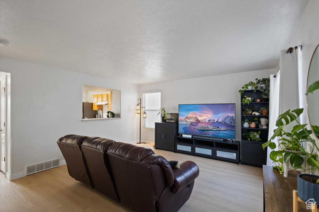 Photo 3 for MLS #2119354 at 7954 N Dundee Dr