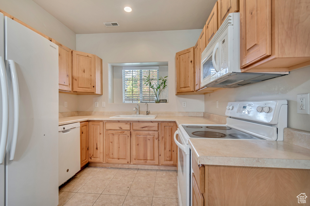 Photo 8 for MLS #2119356 at 2356 W Montcalm Dr