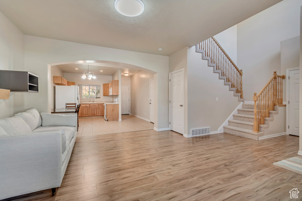 Photo 4 for MLS #2119356 at 2356 W Montcalm Dr