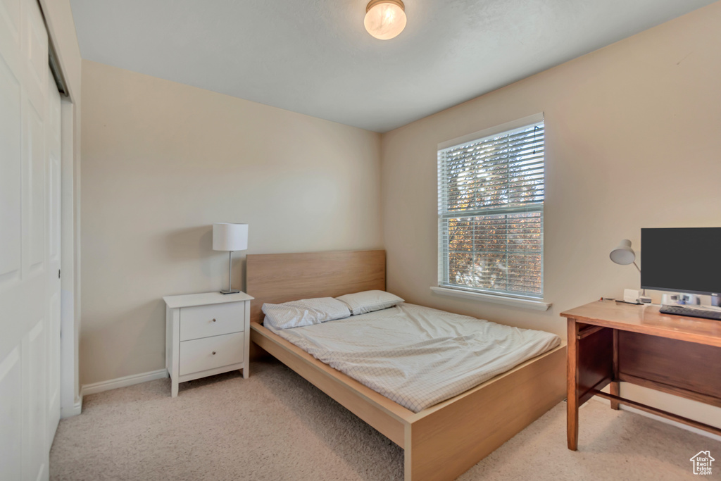 Photo 13 for MLS #2119356 at 2356 W Montcalm Dr