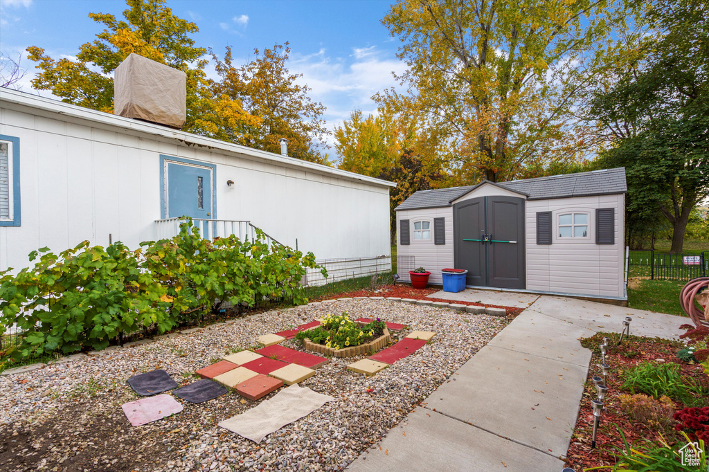 975 E 6600 S #18 Uintah, UT 84405