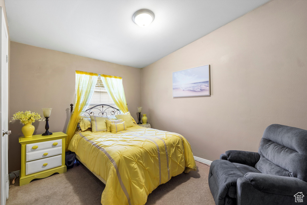 975 E 6600 S #18 Uintah, UT 84405