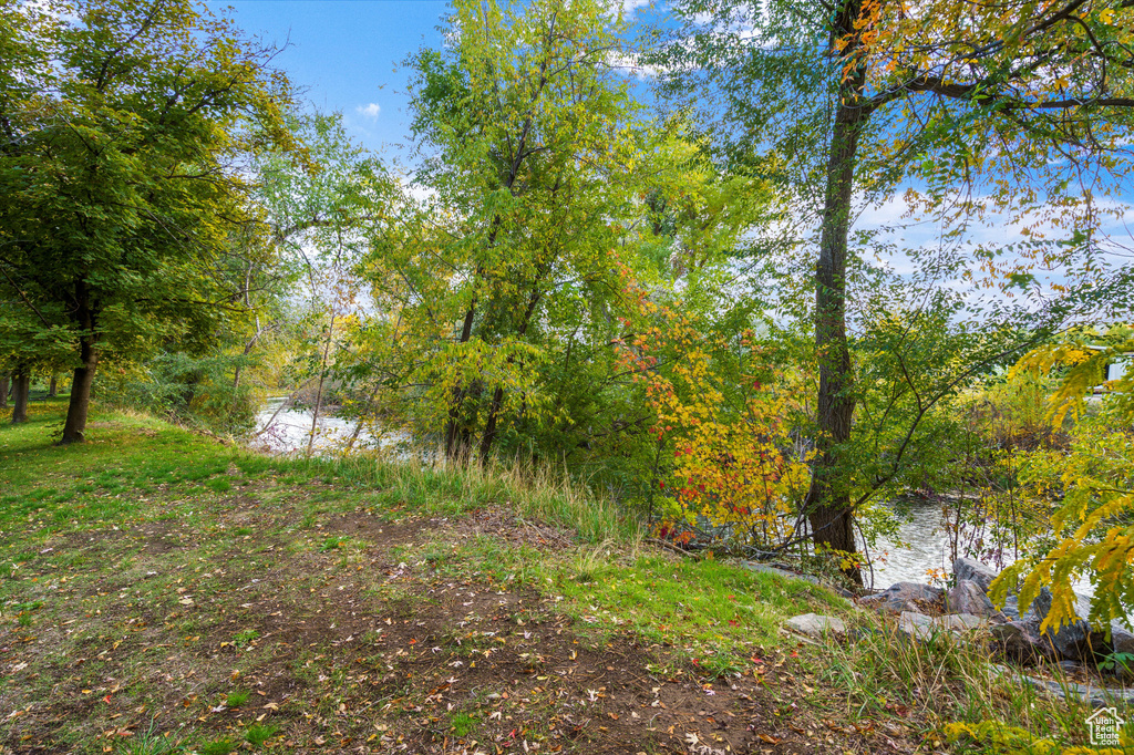 975 E 6600 S #18 Uintah, UT 84405