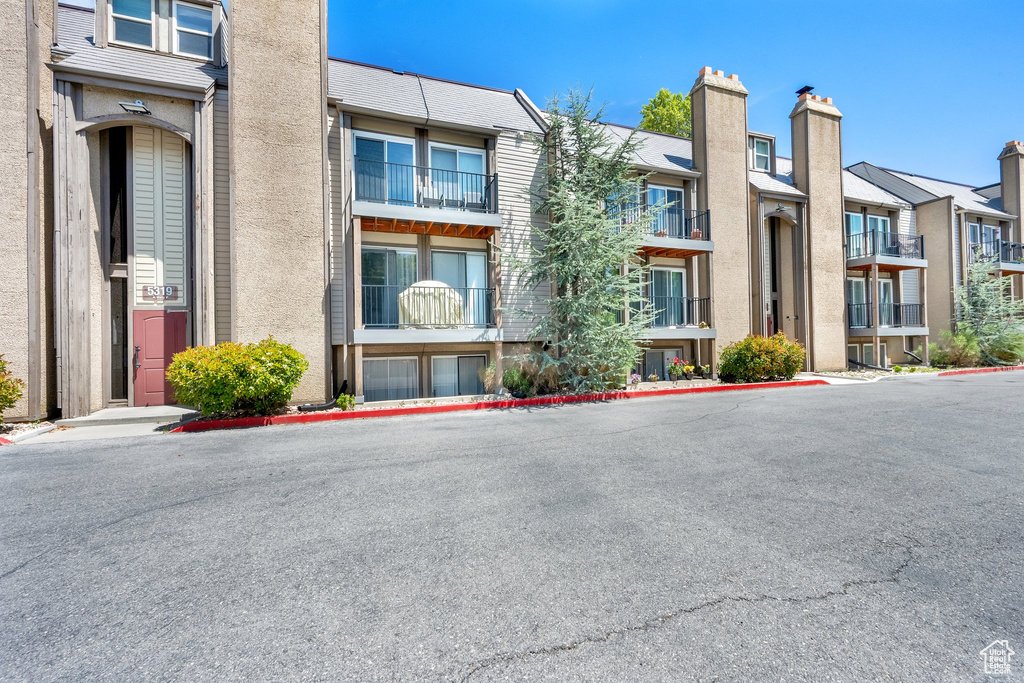 Photo 12 for MLS #2119375 at 5323 S 560 East #D