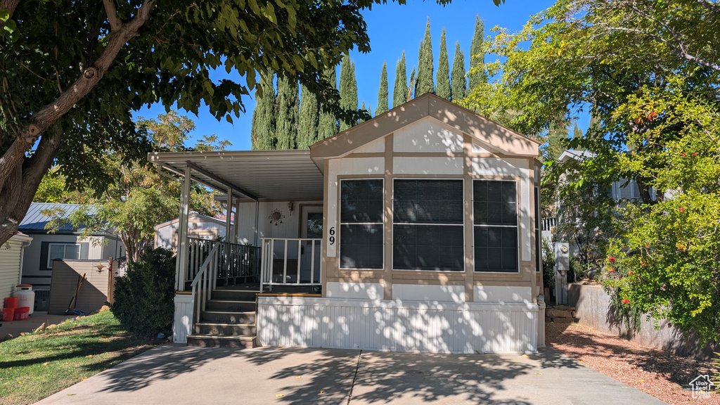 Photo 2 for MLS #2119382 at 69 Red Bluff Rd