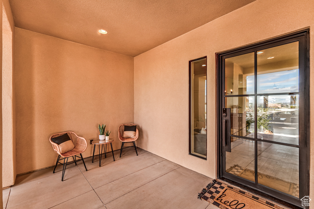 Photo 7 for MLS #2119393 at 1652 E Howard Ln