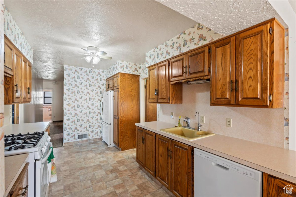 Photo 12 for MLS #2119406 at 303 S Center St