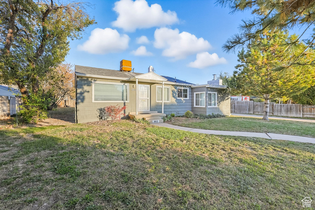 Photo 3 for MLS #2119411 at 3919 S 1000 East