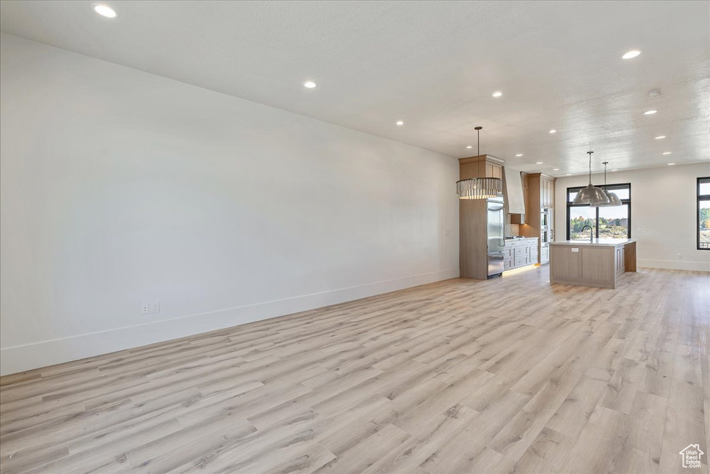 1610 E CENTER POINTE DR Lehi, UT 84043