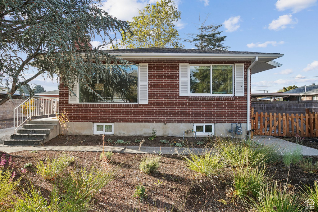 Photo 2 for MLS #2119417 at 326 E 6815 South