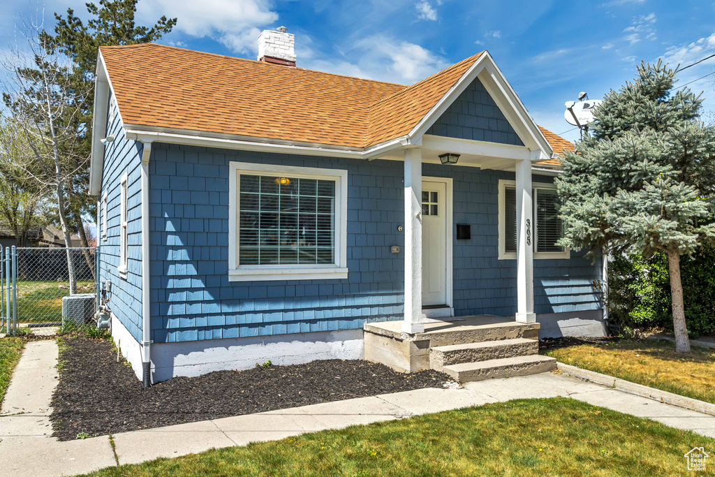 Photo 2 for MLS #2119422 at 365 N 100 West