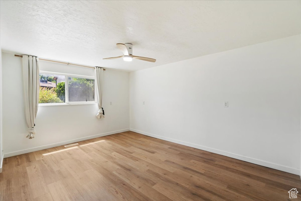 Photo 7 for MLS #2119445 at 263 W Garden Park Dr