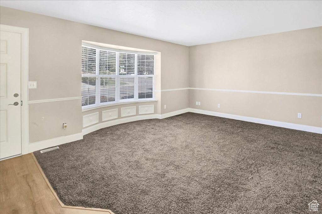 Photo 2 for MLS #2119452 at 526 E Heather Rd