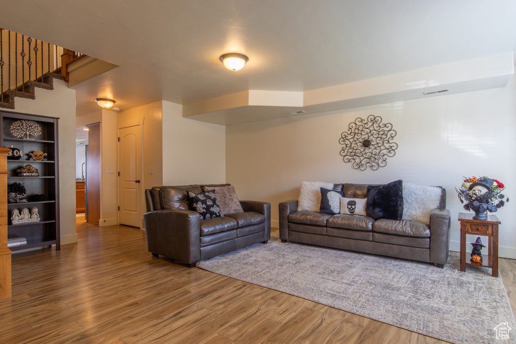 Photo 3 for MLS #2119461 at 210 S Tamarak Cir
