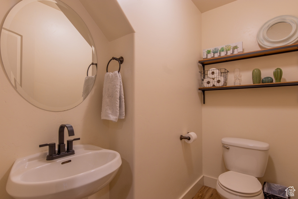 Photo 16 for MLS #2119461 at 210 S Tamarak Cir