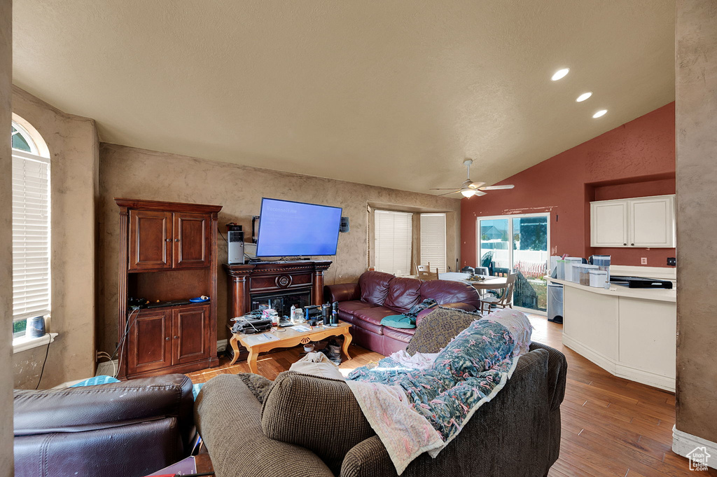 Photo 9 for MLS #2119464 at 154 E Cove Rd