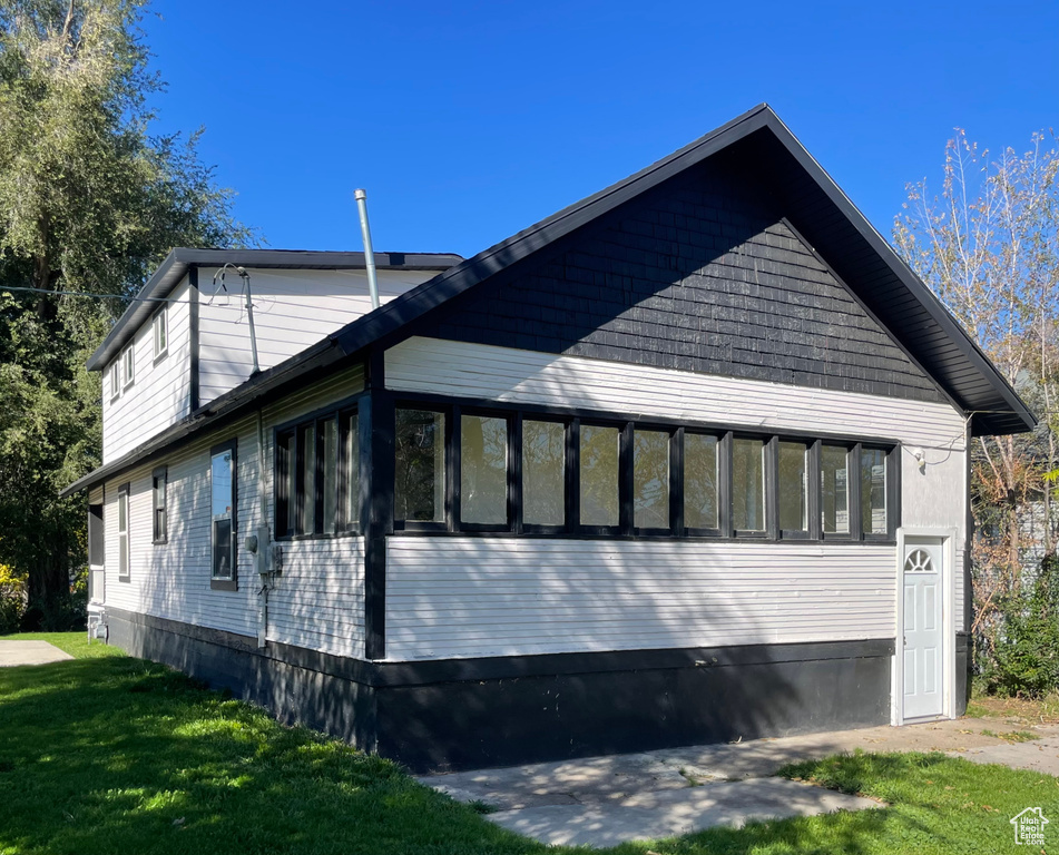 Photo 18 for MLS #2119477 at 3430 Lincoln Ave