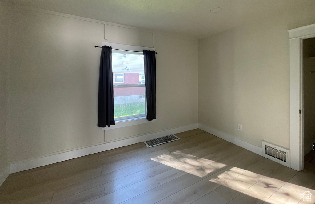 Photo 9 for MLS #2119477 at 3430 Lincoln Ave