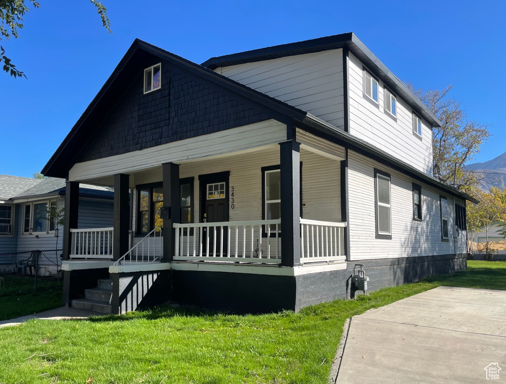 Photo 1 for MLS #2119477 at 3430 Lincoln Ave