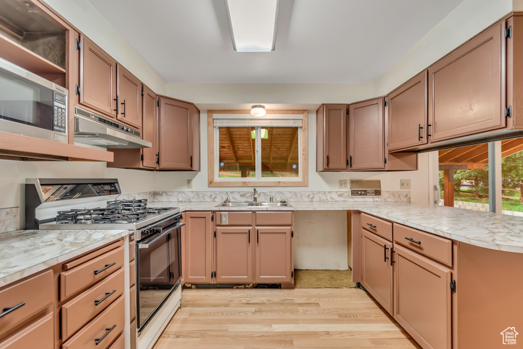 Photo 14 for MLS #2119488 at 390 S Salem Dr