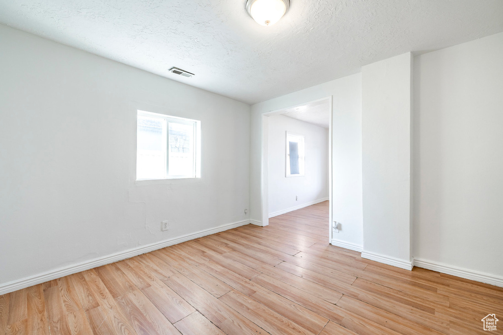 Photo 3 for MLS #2119510 at 3278 Ogden Ave
