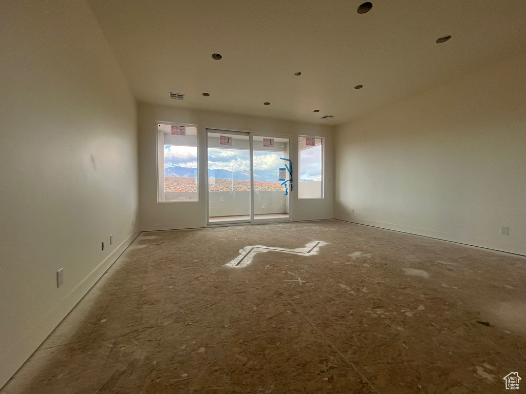 Photo 5 for MLS #2119512 at 4832 W 2820 South