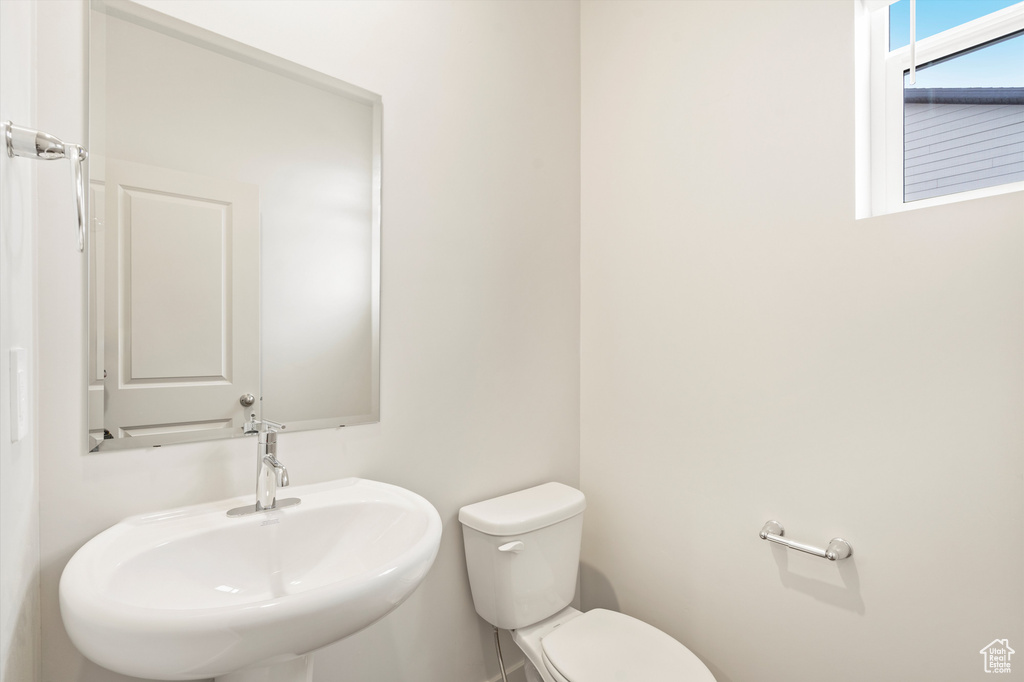 Photo 13 for MLS #2119537 at 1408 N Baen Way #239