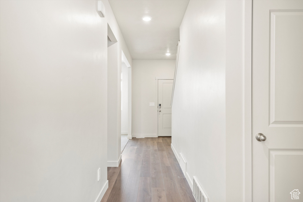 Photo 9 for MLS #2119537 at 1408 N Baen Way #239