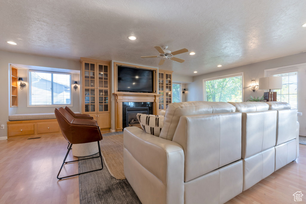 Photo 8 for MLS #2119541 at 913 W 2025 South
