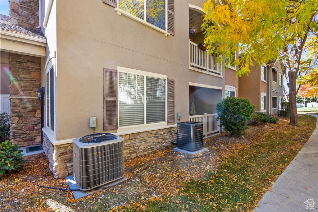 Photo 19 for MLS #2119544 at 1584 W 110 North
