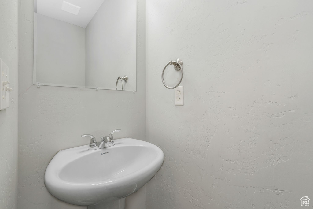 Photo 7 for MLS #2119645 at 740 E 125 North