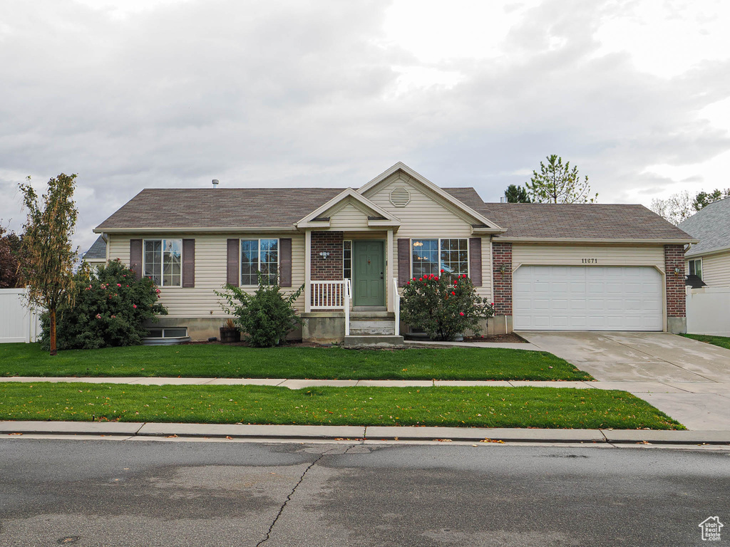 Photo 2 for MLS #2119652 at 11671 S Clintwood Dr