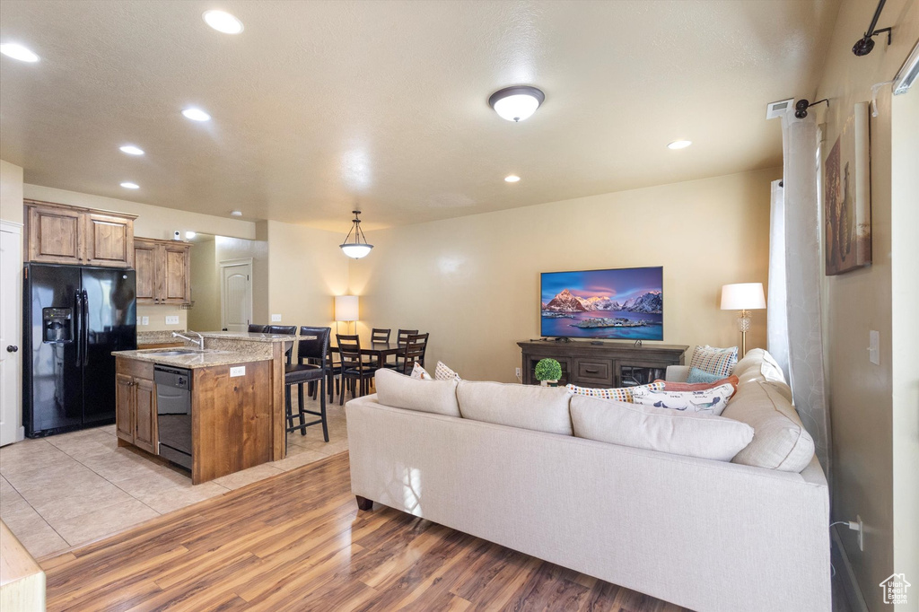 Photo 8 for MLS #2119684 at 1253 N Baycrest Dr
