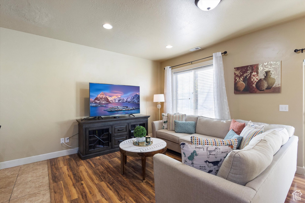 Photo 7 for MLS #2119684 at 1253 N Baycrest Dr