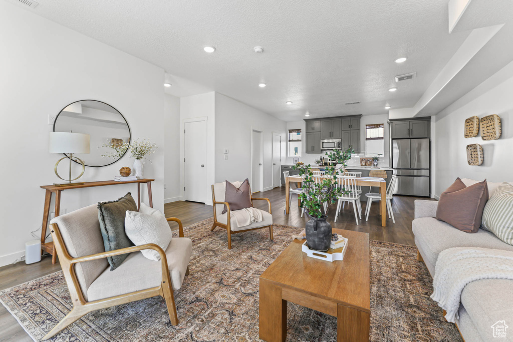 Photo 8 for MLS #2119692 at 6006 W Highlandbrook Dr