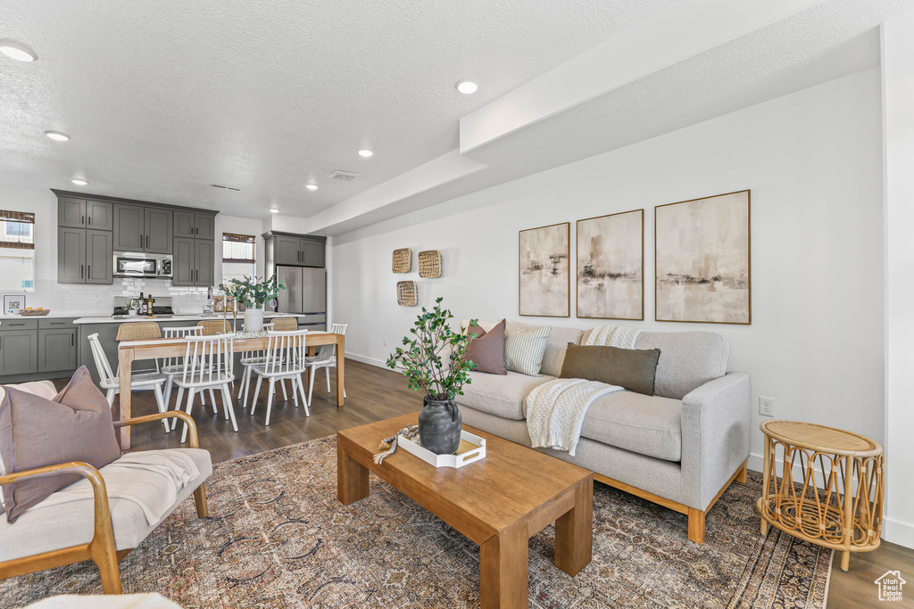 Photo 9 for MLS #2119692 at 6006 W Highlandbrook Dr